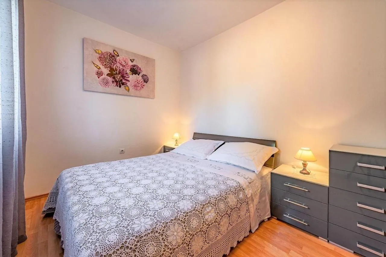 Nealeona Apartments Okrug Gornji Guest house
