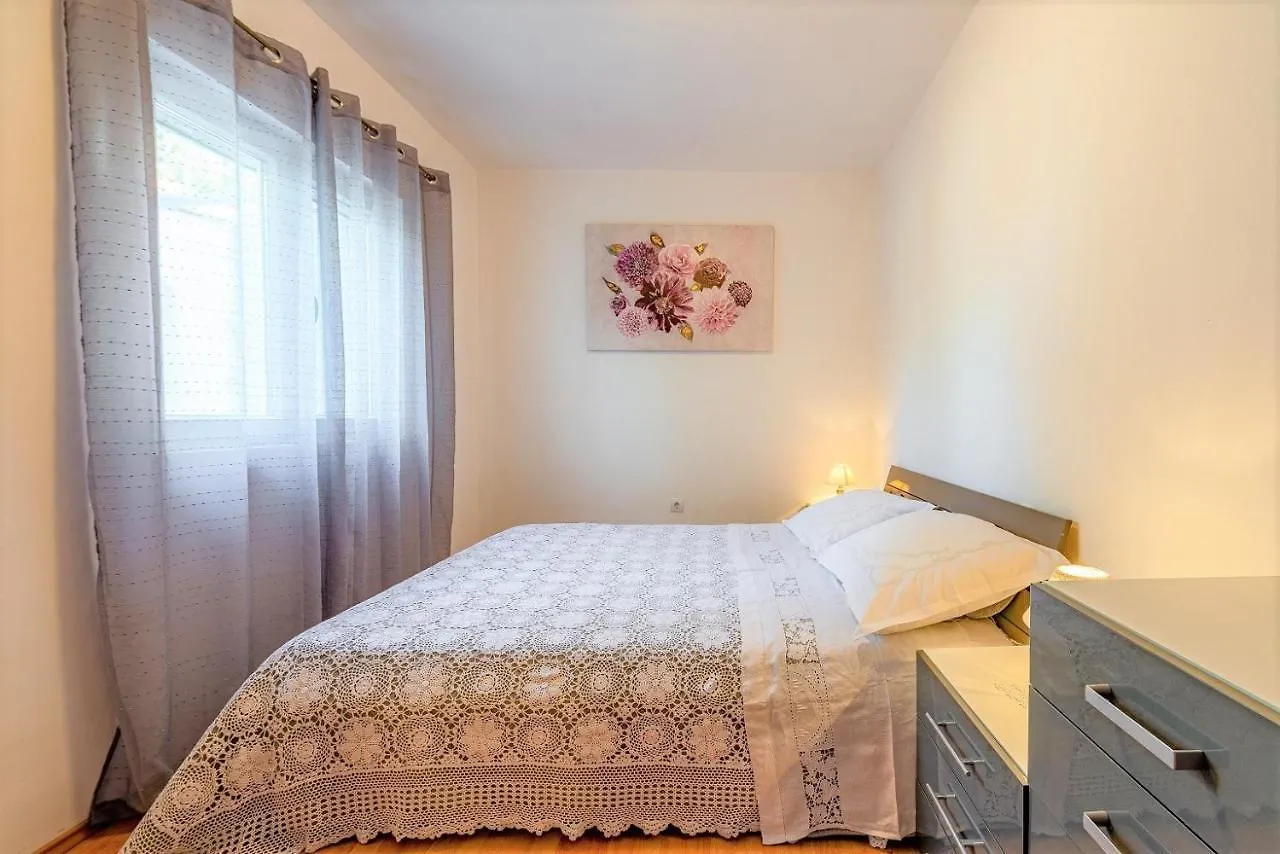 Nealeona Apartments Okrug Gornji Guest house
